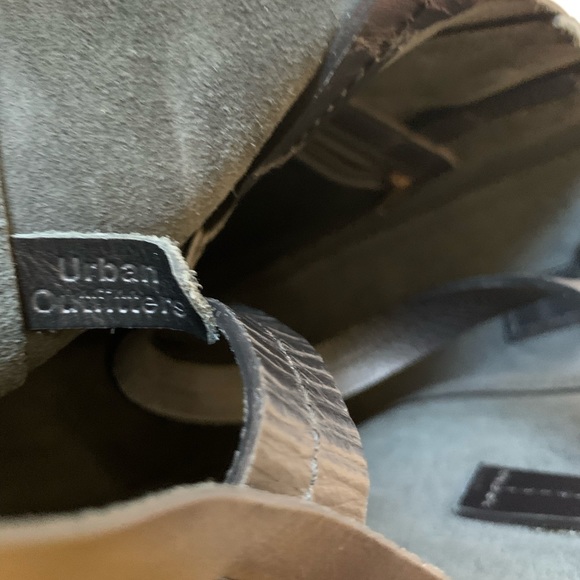 Urban Outfitters leather bucket crossbody - Picture 6 of 7